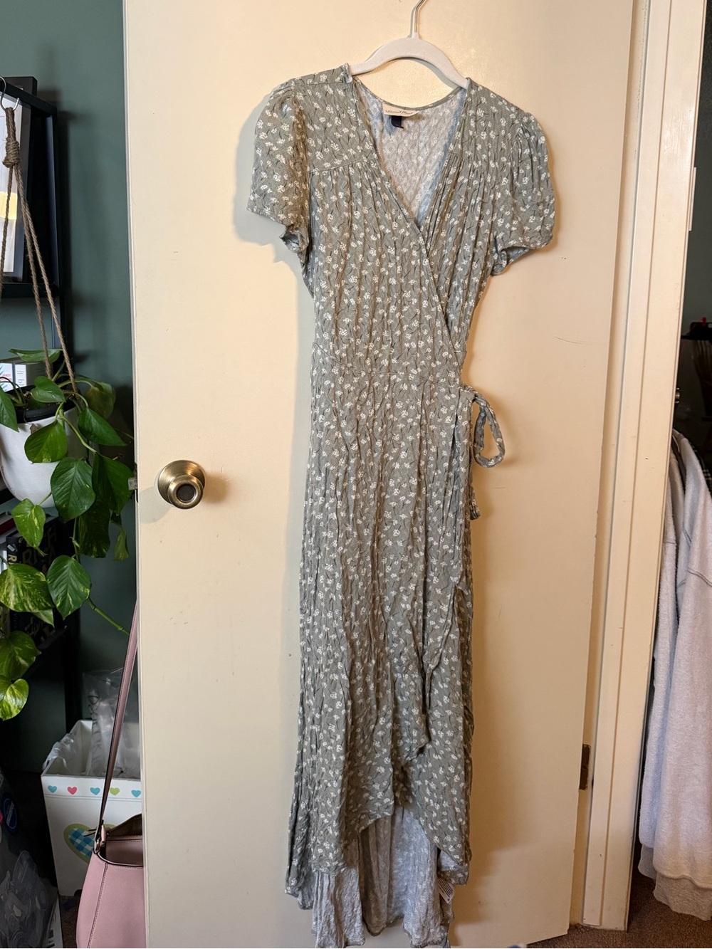 Universal Thread Sage Green Floral Wrap Maxi Dress